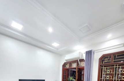 Phố Thuỵ Khuê, Mặt ngõ 514, KD , 42m2 nhỉnh 6 tỷ