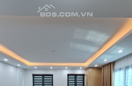 BÁN NHÀ VÕ THỊ SÁU, Ô TÔ ĐỖ CỬA,,AN NINH,DÂN TRÍ CAO,LÔ GÓC Ở LUÔN, 30M2 GIÁ CHỈ 4 TỶ