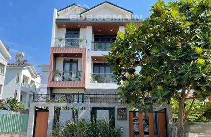 Siêu Phẩm VILLA  p.13 quận Bình Thạnh,full nội thất,đường trươc nhà 16m 070.66666.27