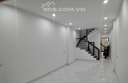 BÁN NHÀ XUÂN THỦY PHÂN LÔ OTO KINH DOANH 55.2 M2 11.2TỶ!