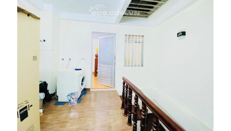 Bán nhà Khương Đình 48m2, 4T nhỉnh 5 tỷ oto 5 tạ vào nhà, full nội thất