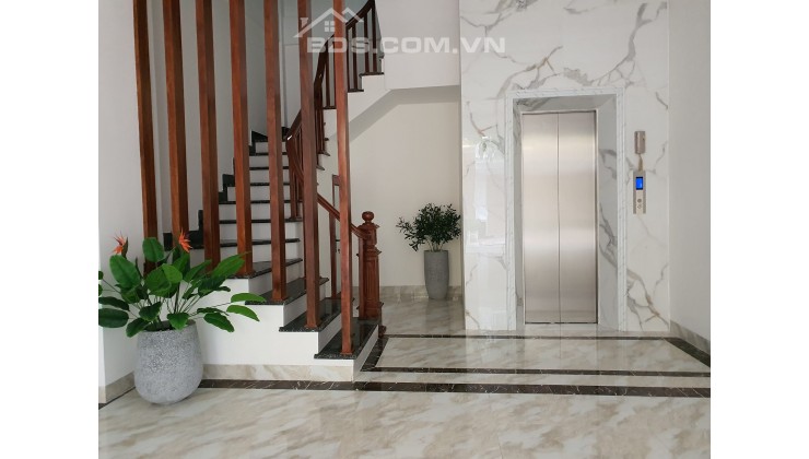 Phân lô Thái Hà diện tích 40m2, cách ô tô chỉ 20m, đẹp ở luôn, giá hơn 7 tỷ