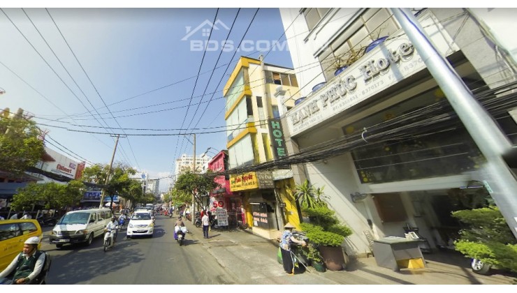 Cho thuê gấp 2MT 273 Nguyễn Trãi, Quận 1 - Khu thời trang sầm uất, Vip Quận 1. DTKV 4.5x18 trệt 3 lầu giá 75  triệu/tháng net