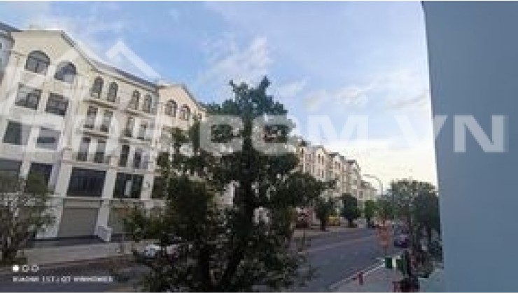1 căn nhà phố bán giá tốt #ManhattanGlory
Giảm giá sốc  tỷ nhà phố Manhattan Glory - Vinhome Grand Park - Tp HCM