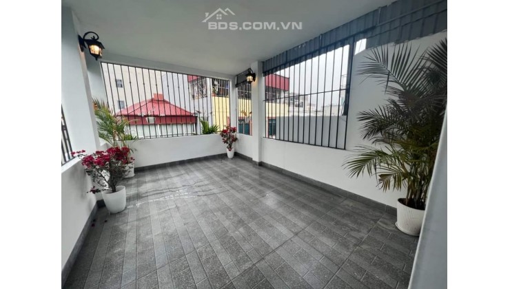 Ô TÔ VÀO NHÀ - KINH DOANH BẤT CHẤP - KHU HIẾM NHÀ BÁN