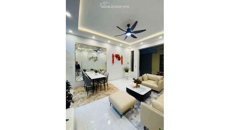 Bán nhà ngõ 178 Tây Sơn, Trung Liệt, Ô TÔ, ở ngay 57.3m2_6.75 tỷ