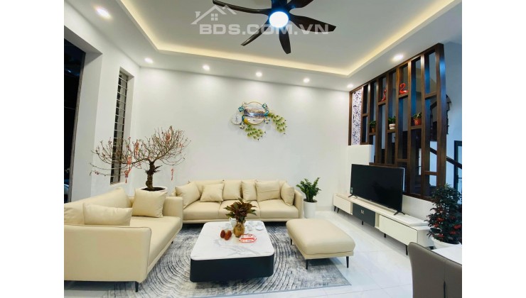 Ô TÔ, lô góc, bán nhà Tây Sơn phường Quang Trung 48.6m2 CHỈ 6.57 tỷ