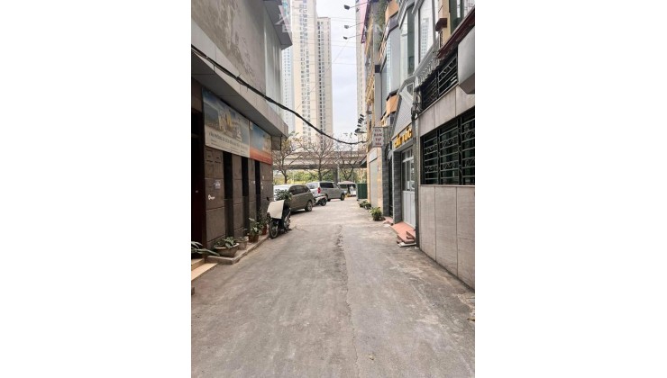 BÁN NHÀ RIÊNG NGÕ 231 CHÙA BỘC- LÔ GÓC- 45M2 MẶT TIỀN 8,4M GIÁ NHỈNH HƠN 4 TỶ!