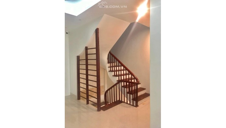 Lô góc, ô tô tránh, KD, nhà đẹp ở luôn, Thái Hà, Đống Đa, 61 m2 x6t, mt rộng 6.3 m, 18tỷ5 TLCC