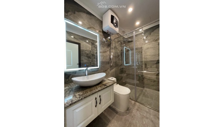 Giảm chào 3 TỶ nhà Dương Quảng Hàm, 62M*7T Thang Máy, dòng tiền ~ 60tr/tháng, giá 12.8 TỶ