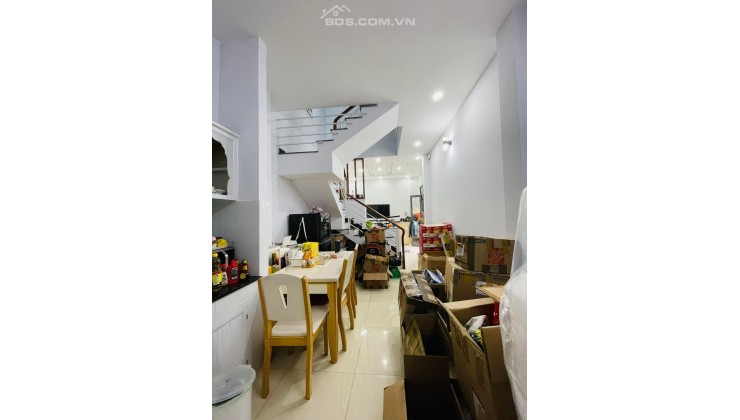 SỞ HỮU NGAY NHÀ ĐẸP 45M2, 2 TẦNG, 2PN, NHỈNH 4 TỶ, HẺM Ô TÔ ĐỖ CỬA, TÂN BÌNH