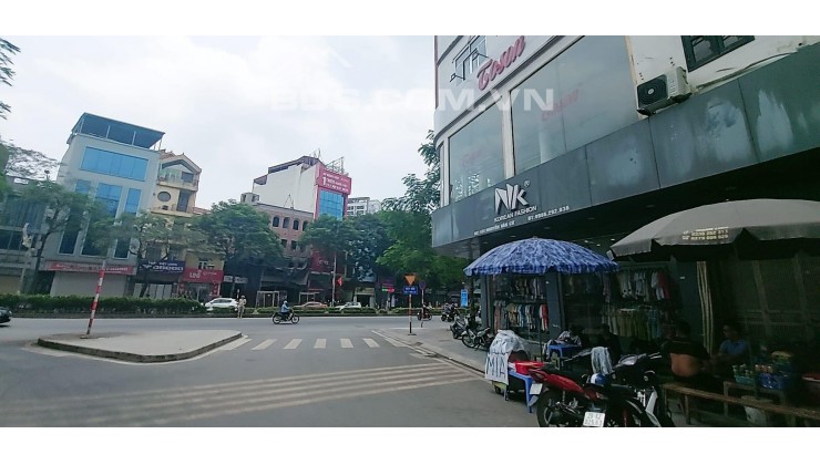 Nhà lô góc mặt phố Nguyễn Văn Cừ-Long Biên, 55m x 4tầng, thông sàn, vỉa hè 8m