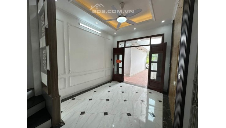 Bán Nhà đẹp Nguyễn Khoái Hoàng Mai 30m, 5 tầng, giá 3.15 tỷ
