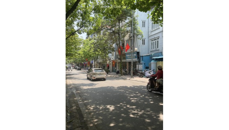 Bán nhà mặt phố Ngọc Lâm, giá rẻ, kinh doanh đỉnh. 97 m², nhỉnh 17 tỷ.