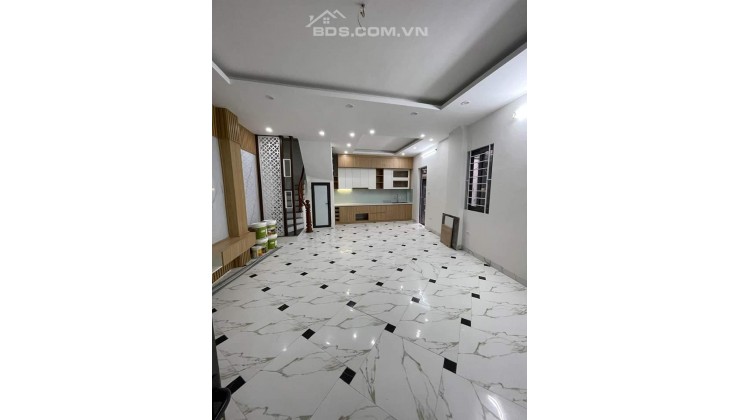 ngõ oto 493 Trương định 40m2 5 tang giá nhỉnh 3 tỷ lh 0963242991