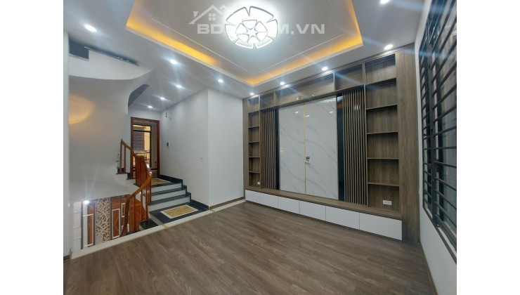 BÁN NHÀ NGUYỄN VĂN LỘC, Ô TÔ, NHÀ MỚI ĐẸP THIẾT KẾ HIỆN ĐẠI 55M2, 5 TẦNG, GIÁ 6.9 TỶ