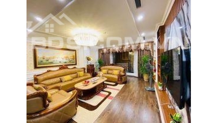 Bán nhà Dương Khuê, Cầu Giấy, 50m2, 4 tầng, mặt tiền 4,5m, giá 8,4 tỷ, phân lô oto tránh.