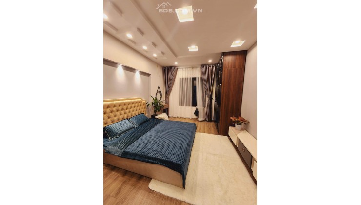 Bán gấp nhà phân lô Quân đội phố Lý Nam Đế, 40m2,  giá 8 tỷ có ngay nhà ở khu VIP.