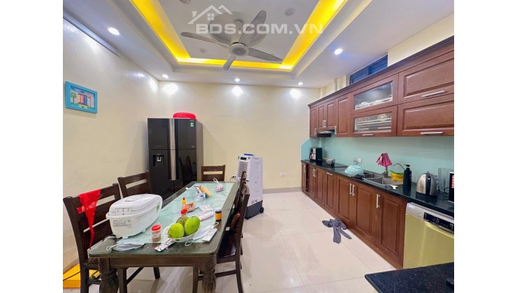 BÁN NHÀ NGUYỄN VĂN LỘC, PHÂN LÔ Ô TÔ, NHÀ ĐẸP FULL NỘI THẤT 40M2, 5 TẦNG, GIÁ 8,4 TỶ