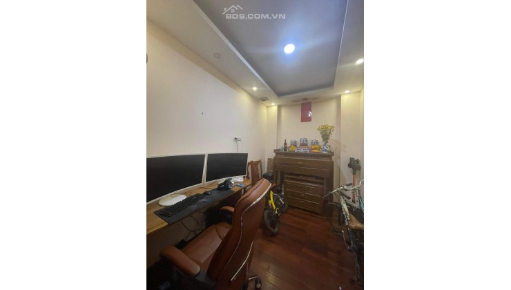 Bán chung cư chính chủ 133m² ngay ngã tư Lê Văn Lương Khuất Duy Tiến, mặt đường Tố Hữu, LH 0936354564