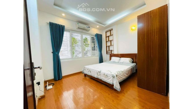 Siêu phẩm! Bán nhà Đỗ Đức Dục, 49m2,  ngõ thông, 3 mặt thoáng, ô tô, 5 tỷ 3