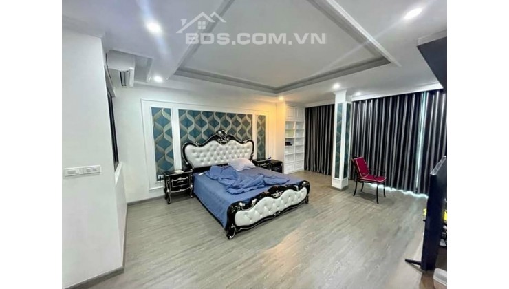 Siêu hot! Bán nhà Đỗ Đức Dục, 43m2, ô tô, lô góc, nội thất đỉnh, 4 tỷ 7