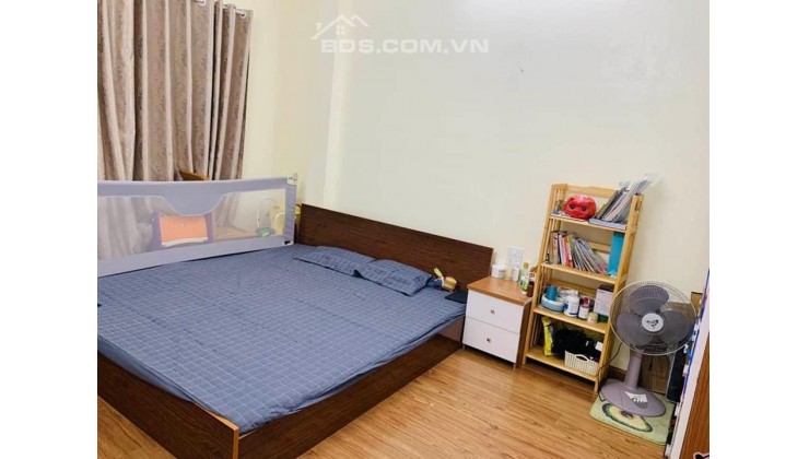 Bán nhà ngõ 180 Tây Mỗ,gần ô tô,nở hậu,ngõ 2 ô tô tránh nhau,30m2,5T,mặt tiền:3,7m