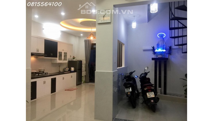 Bán nhà 1 trệt 2 lầu hẻm 226 Nguyễn Thái Sơn gần công viên Gia Định, DT đất 56m2 trệt 2 lầu giá 5.9 tỷ