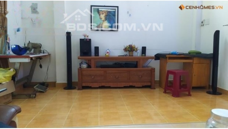 Bán nhanh nhà nát cấp 4 giá rẻ 450 Triệu Hóc Môn 5x20=100m2 SHR