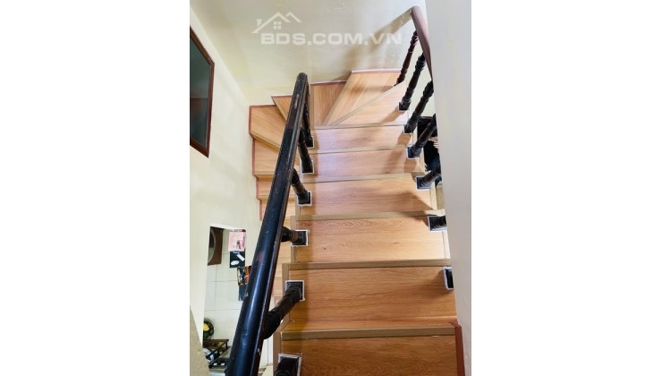 Nhà Bạch Mai, nở hậu, gần oto nhà 52m2 4T chỉ 6.3 tỷ