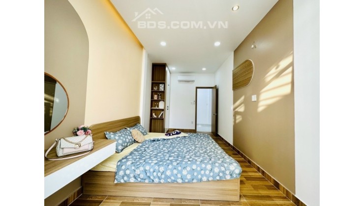 Bán Nhà Ngay Nguyễn Văn Công Gò Vấp, 49m2, Nở hậu, Rẻ, 4 Tỷ x TL