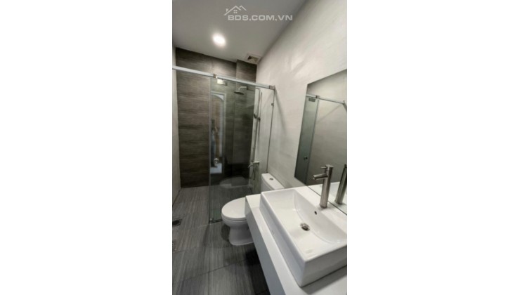 Nhà MT 39A Hoa Sứ, 3 tầng, 4PN-WC, 15tr