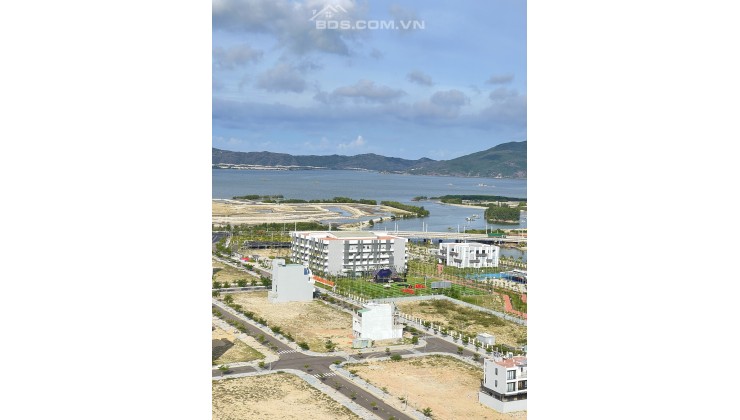 Giá CĐT 1tỷ731 căn góc 2PN,WC, 82m2 view Sông, Biển - Vina2 Panorama.