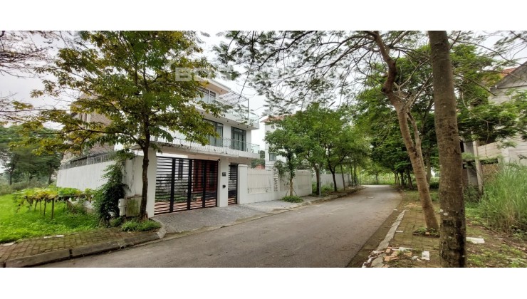 Cần bán gấp lo góc biệt thự khu ĐT nghỉ dưỡng Hà Phong