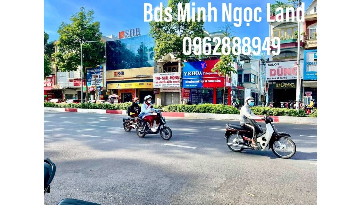 Bán nhà mặt tiền BIG C Tân Hiệp, 124,8m2 giá rẻ chỉ 11 tỷ đường Đồng Khởi Phường Tân Phong