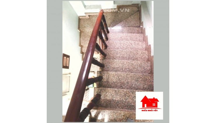 Mặt Tiền thuê 50tr Ngang 9m 170m2 Đường Vĩnh Khánh Quận 4  Giá chỉ 12,5tỷ.