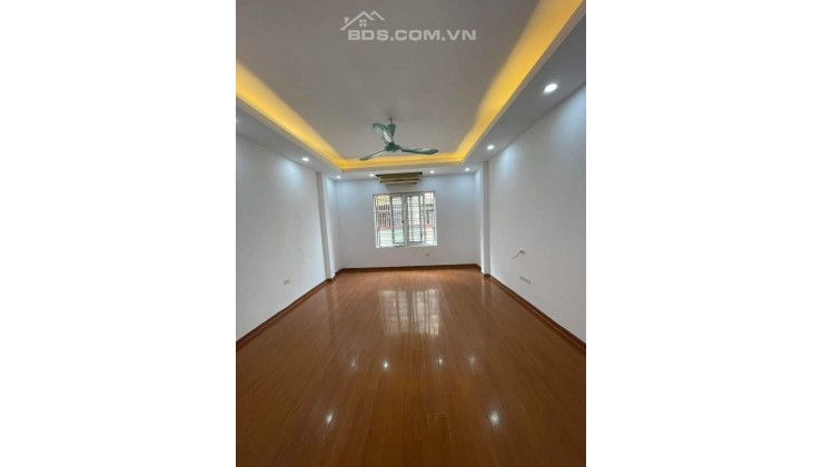 BÁN GẤP NHÀ -TAM TRINH -HOÀNG MAI 36m2 × 4 Tầng × giá 3,05tỷ.ô tô đỗ cổng.