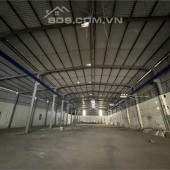 Cho thuê 2300m2 nhà xưởng  mặt phố Đức Giang, Long Biên, HN