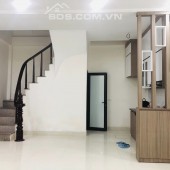 Bán nhà Nguyễn Khang - ngõ ba gác phi - kinh doanh sầm uất - 35m - 5 tầng