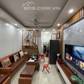 Nhà riêng ô tô đỗ cổng nội thất VIP Lĩnh Nam 36Mx5T mt 4m giá 2.7 tỷ