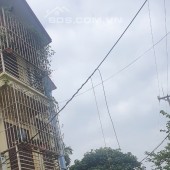 Bán nhà Ngọc Thuỵ, Dtsd 39m, 4 Tầng, giá nhỉnh 3 tỷ. Cách phố đi bộ 1 Cầu.