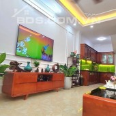 Bán nhà Ngọc Thụy, Long Biên, hơn 4 tỷ. 40M, 5 TẦNG, Ô TÔ, FULL NỘI THẤT.0972106017