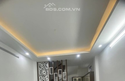 CHÂN DÀI XUÂN LA 5T x 40M MỚI TINH, THANG MÁY, FULL NỘI THẤT GIÁ HƠN 5 TỶ
-	Hàng xóm Ngoại Giao Đoàn, Kosmo Ciputra, ngõ thông tứ tung Nguyễn Hoàng