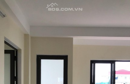 Cần bán tòa nhà Cc mini 6 tầng, Dt 115 m2, 11 căn, ngõ 45 Võ Chí Công