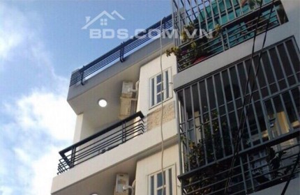 Bán nhà đoạn đẹp nhất đường Bùi Thị Xuân, P. Bến Thành, Q1 DT 4,1x20m 3 lầu, thang máy. Giá 28 tỷ