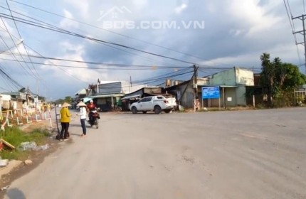 GIA ĐÌNH SANG GẤP LÔ GÓC 2MT THUỘC THỊ TRẤN GÒ DẦU TÂY NINH..