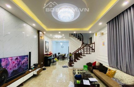 Bán nhà phân lô Thái Hà, 60m2, 4 tầng, MT 4.5m, kinh doanh tốt an sinh đỉnh 0936388680