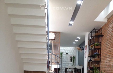 KIỆT Ô TÔ THÔNG ĐƯỜNG BÚI TÁ HÁN