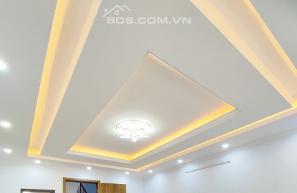 Bán căn nhà 39m2 phố Yên Phụ, Tây Hồ Dân xây 5 phòng ngủ 10m 2 Ô tô tránh 3.6 Tỷ