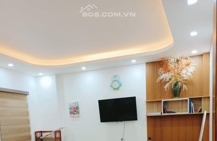 VÍP LUÔN. Nhà đẹp dân xây Phố Trần khát chân, Hai Bà Trưng, 30 m ra phố, 5 phút lên hồ Gươm. Dt 45m*5T/8mặt tiền 5.5m